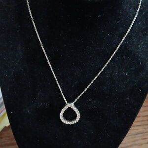 Elegant Silver Teardrop Pendant Necklace
